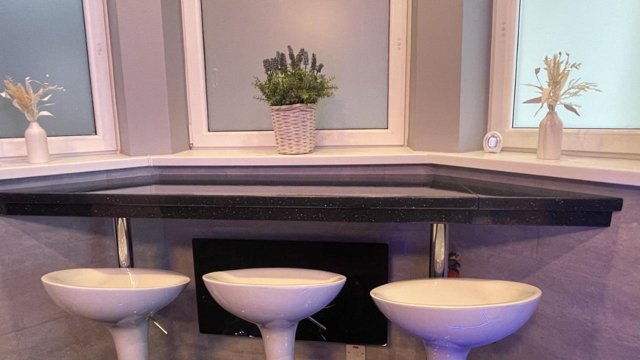#1 Tgha Luxury Studio Apartment In آثلون المظهر الخارجي الصورة