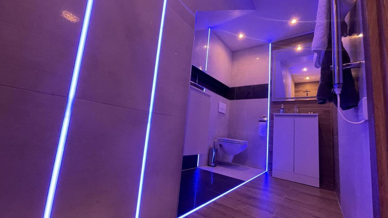 #1 Tgha Luxury Studio Apartment In آثلون المظهر الخارجي الصورة