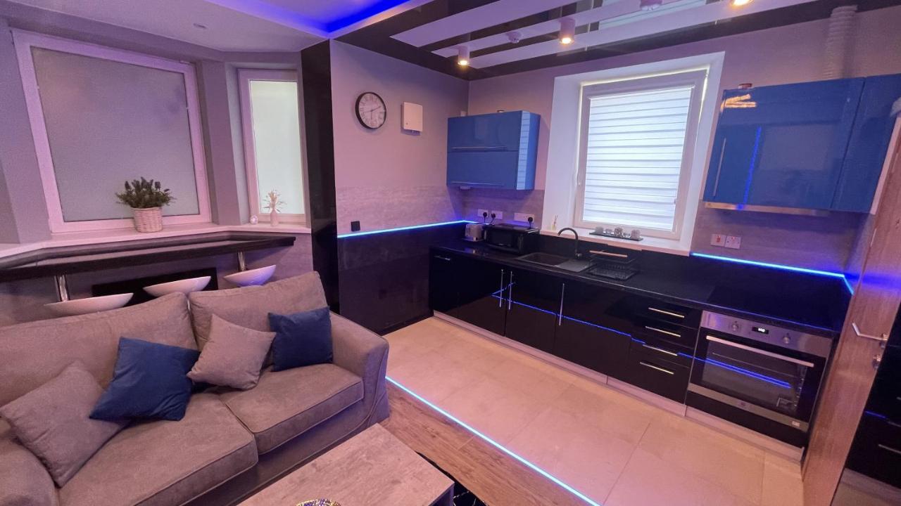 #1 Tgha Luxury Studio Apartment In آثلون المظهر الخارجي الصورة